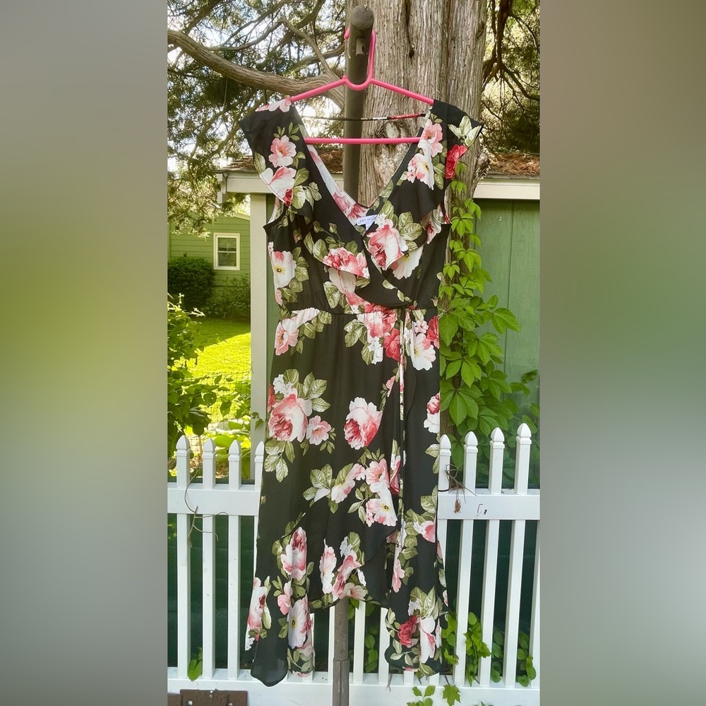 Anthropologie maxi dress with side hip slit size large, new never worn